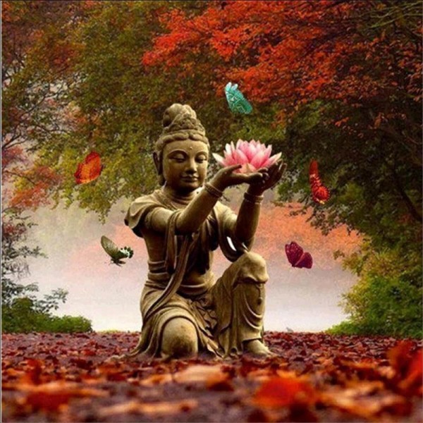 Boeddha bij oranje boom